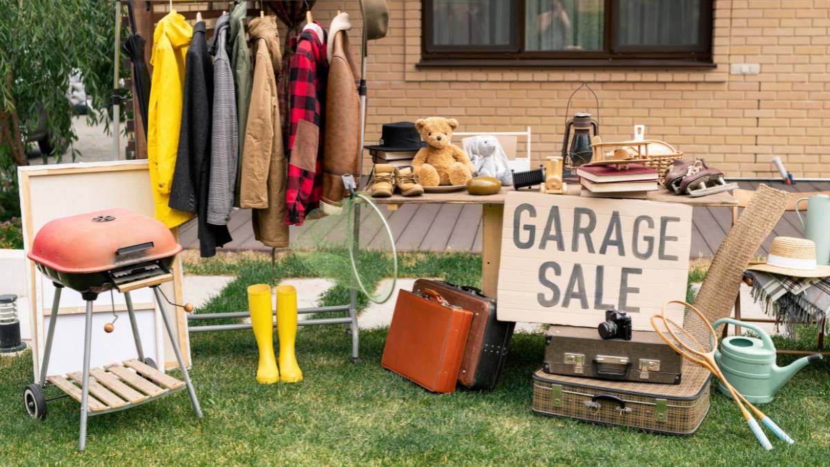 what to look for at garage sales Featured